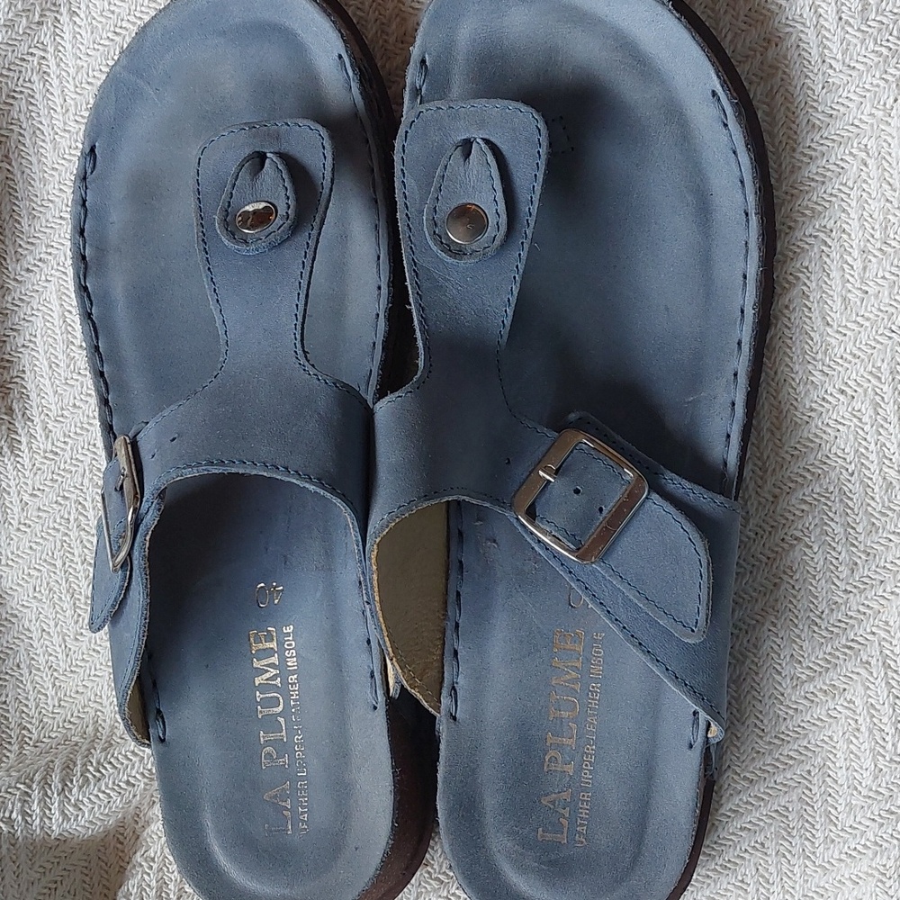 Brushed leather sandals - Picture 2 of 6